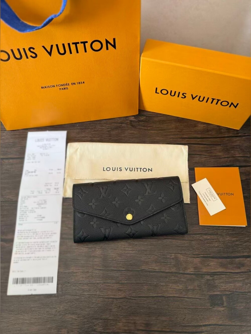 Louis Vuitton Black Monogram Sarah Wallet - Picture 3 of 12